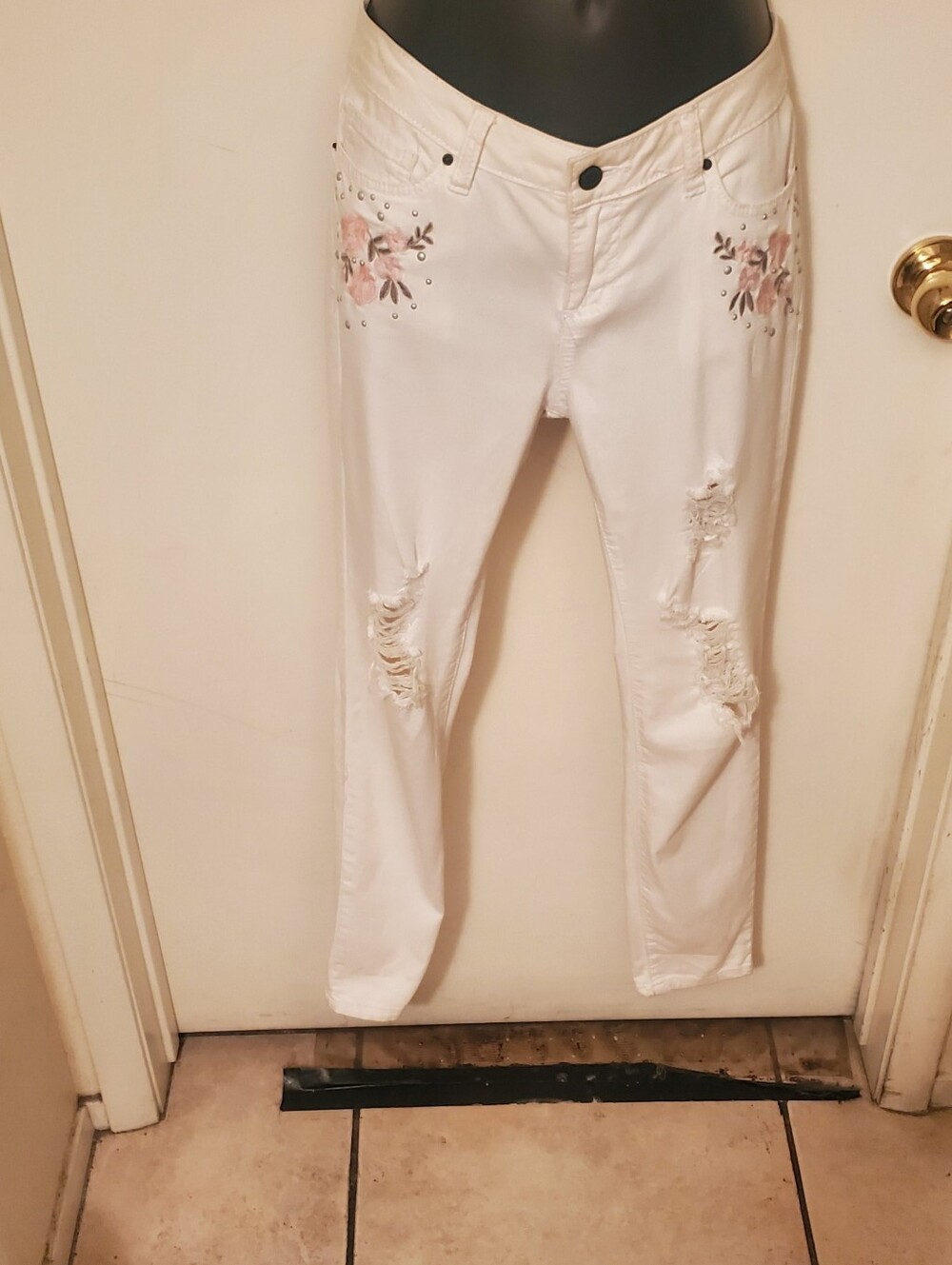 Angel Kiss White Skinny Jeans with Pink Floral Embroidery